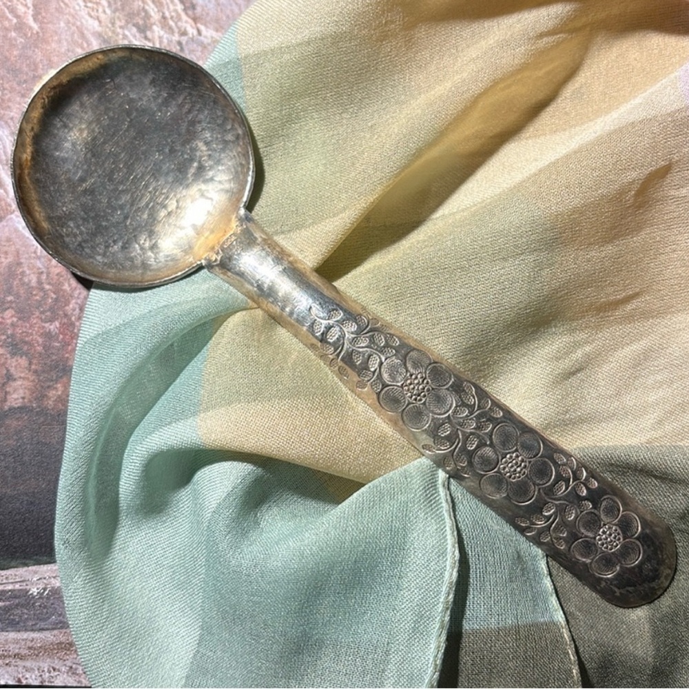 🍽️ {VINTAGE} 900 Silver Hand-Forged Floral Spoon — Artisan Silver - Picture 2 of 5